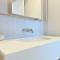 1 Bed and Sofa Bed Riverfront Retreat with Pool at QWR