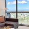 Stylish Riverfront 2Bed Apt with Pool at QWR
