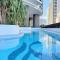 1 Bed and Sofa Bed Riverfront Retreat with Pool at QWR