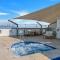 Easy Coastal Living in Cairns with Rooftop Pool