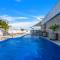 Easy Coastal Living in Cairns with Rooftop Pool