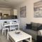 Stylish 1BR Apt With Pool - Near Mall, Restaurants & Shops