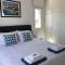 Stylish 1BR Apt With Pool - Near Mall, Restaurants & Shops