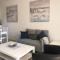 Stylish 1BR Apt With Pool - Near Mall, Restaurants & Shops