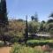 Stylish 1BR Apt With Pool - Near Mall, Restaurants & Shops