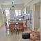 Easy 2 bedroom apartment, Makenzi beach