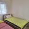 Easy 2 bedroom apartment, Makenzi beach