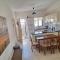 Easy 2 bedroom apartment, Makenzi beach