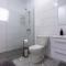 Spacious 2 Bedroom Unit with Concierge