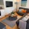 Just B -Town Centre, 2 x Double bedroom Garden Apartment - 55" Smart TV, full kitchen, Nkuku furnishing, great shower! St Elmo Cottage