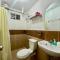 AR10 & AR11 1 bed 1 bath near airport