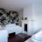 Maas Suites - The French House