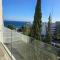 White Sea View Apartment