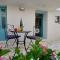 NIOS Luxury House & Studio