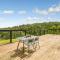 Whispering Wallaby Cottage - 33 Acre Property