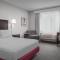 Hampton Inn & Suites Omaha-Downtown
