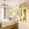 Merveil Signature Suite - Valois - Louvre view