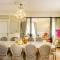 Merveil Signature Suite - Valois - Louvre view
