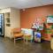 B&B HOTEL Toulouse Cité de lEspace Hurel