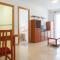 UHC Larimar Family Complex