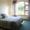 Grand Yellow Apartment - Port Alfred