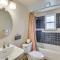 Hot Tub and Balcony Rainbow Retreat Near Wineries!