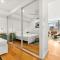 Central charming 2 beds with balcony & aircon