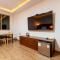 F1 Hotel
