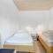 Holiday Home With Outdoor Jacuzzi And Shelter