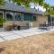 Holiday Home With Outdoor Jacuzzi And Shelter