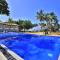 Hibiscus Beach Hotel & Villas