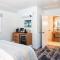 Carmel Beach Hotel