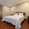 Hotel & Suites El Quijote