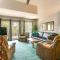 Cozy Branson Townhome 1 Mi to Silver Dollar City!