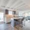 Modern Oak Island Escape 1 Mile to Long Beach!
