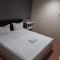 Tas Sakura Budget Hotel