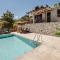 Vozas Villas - Traditional Houses with Great View