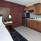 DoubleTree by Hilton Manhattan, KS