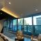 Lvl 42 2B1B Apartment with City Views - Central CBD Location