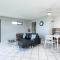 Hansmeyer Hill - 5 Bedroom House