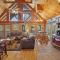 Stunning Mountain Cabin w Hot tub