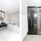 Hansmeyer Hill - 5 Bedroom House