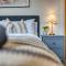 2-Bedroom Stunning, Modern & Spacious Apartment, near Ocean Village, Central Southampton, SUMMER OFFER AVAILABLE - by Blue Puffin Stays