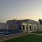 Luxury Farmhouse Near Yas Island With Swimming Pool, BBQ Area & Majlis