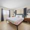 Coco Palms Apartments By Lowkl