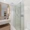 Queens Wharf - Luxe 1BR with Stunning Views and Pool