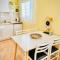 Sunny Days Apartment