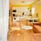 Sunny Days Apartment