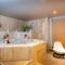 Royal Ours Blanc Boutique Hôtel & Spa