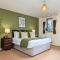 NEW Greydawn House - Stunning 4 Bedroom House in Stoke-on-Trent